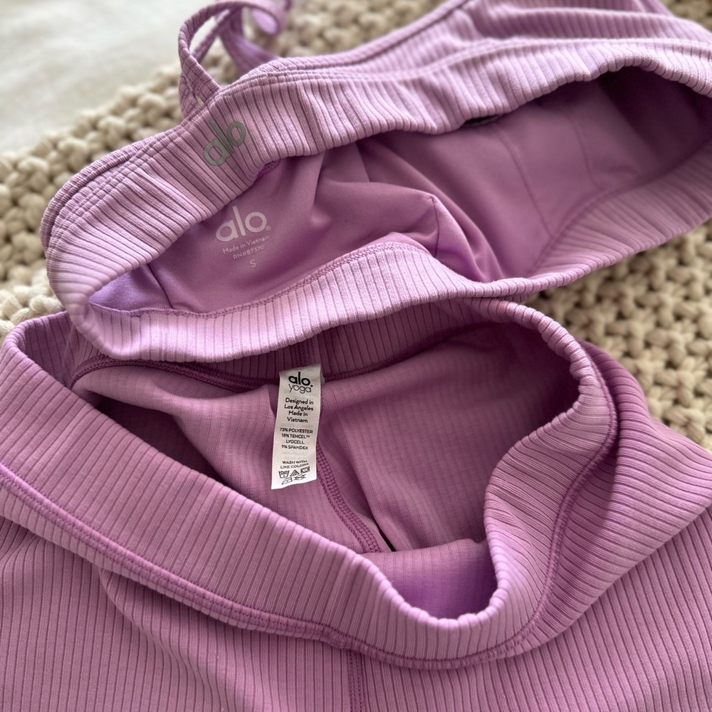 Alo Lavender Ribbed Set - Picture 3 of 6